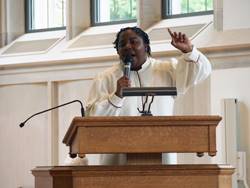 Raquel Gill, M.Div.'15, gave a sermon during orientation.