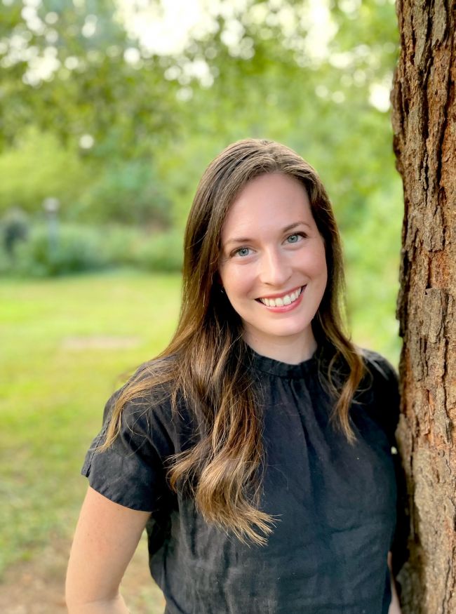 Allison Garde headshot