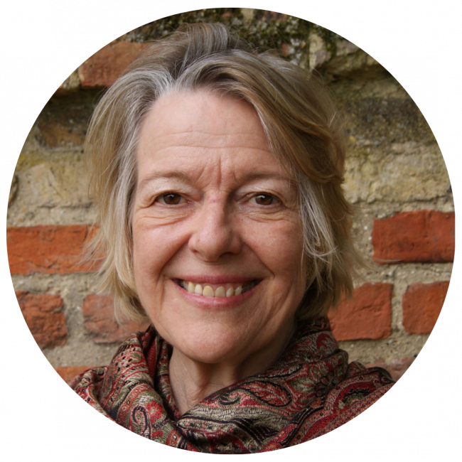 Janet Soskice Headshot Circle